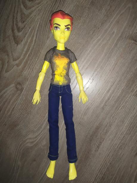Monster high chlapec heath burns,