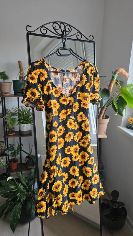Slnečnicové šaty, l