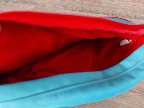 Belasá taška cez rameno, 