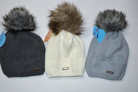 Čiapočka s brmbolcom,