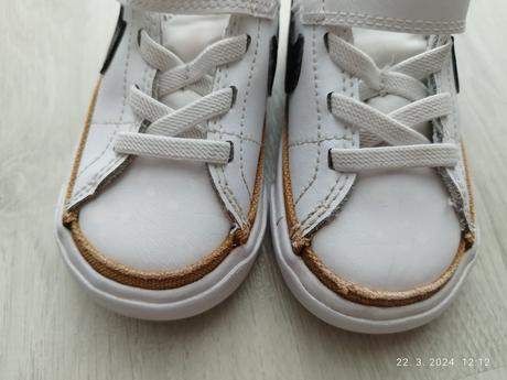 Nike tenisky, nike,22