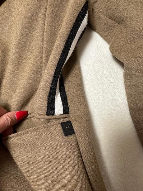 Krásne hnedé športové sako zn. magenta, m