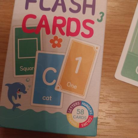 58 obojstrannych flashcards na 4 rozne temy, 