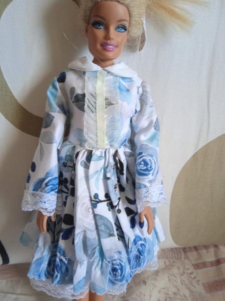 Šaty babika barbie,