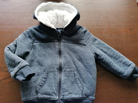 Tmavomodrá hunatka, 98