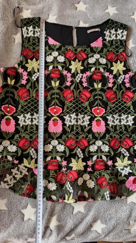 Nádherná vyšívaná blúzka top stav, orsay,44