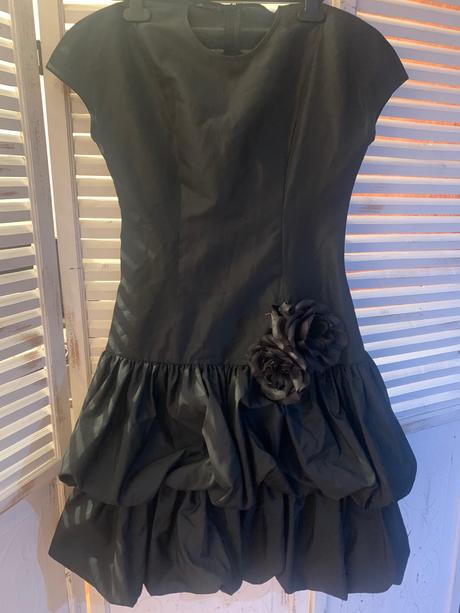 Spoločenské šaty, m