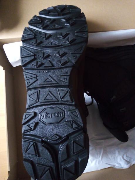 Kanady gore-tex - nové, 44