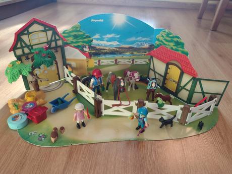 Playmobil 9262 konská stajna, 