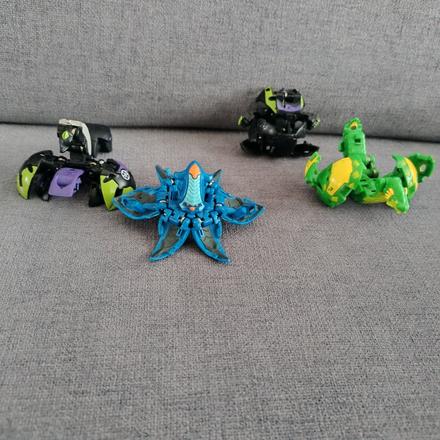 Bakugan - hračky,