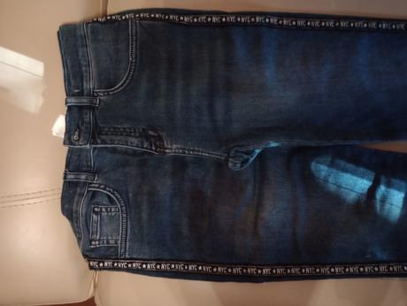 Ponúkam dievčenské rifle, c&a,176