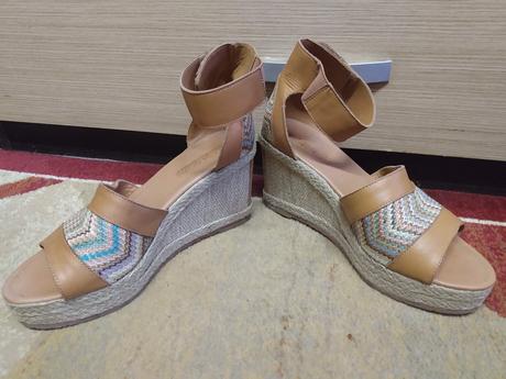 Predám dámske sandále napapijri., 40