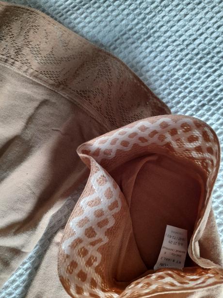Stahujuce pancuchy bez spice s krajkou, m