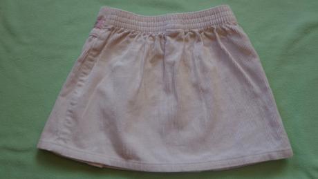 Mikina, sveter, sukňa a menžestráky , 86–98