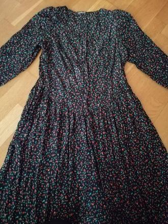 Šaty s potlačou, 38