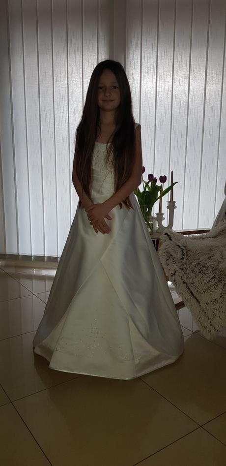 Šaty na 1. sv. prijímania, 134