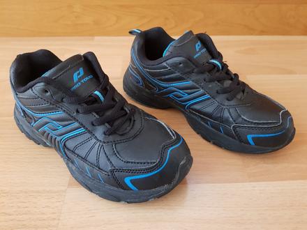 Chlapčenské tenisky, 32