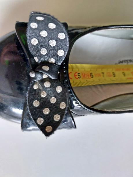 Dievcenské sviatocné topánky, 24