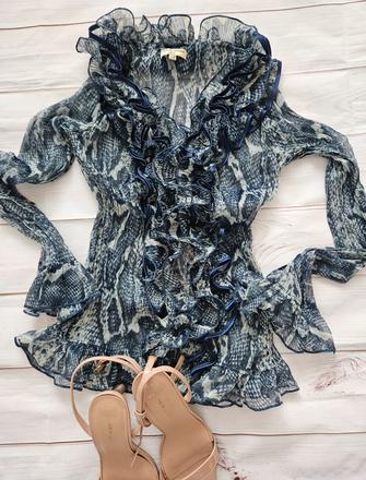 Krásna volániková blúzka, s