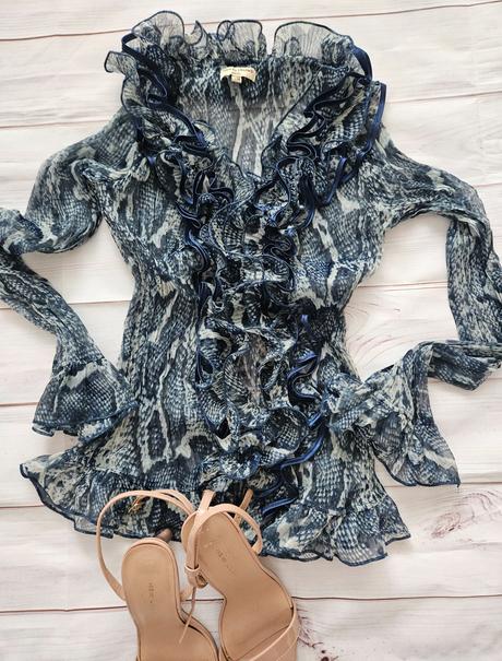 Krásna volániková blúzka, s