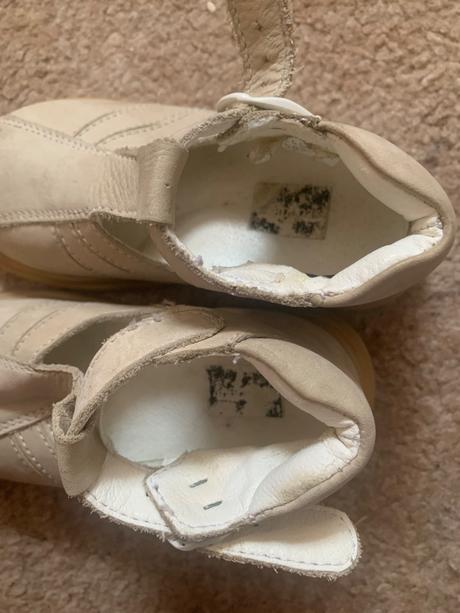 Sandalky, slovobuv,22