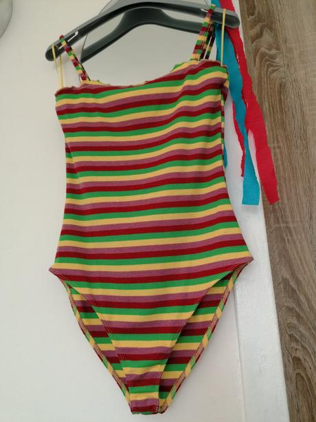 Dámske body, clockhouse,m