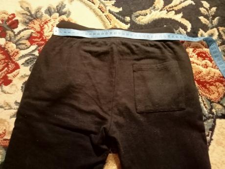 Teplé tepláčiky s nápisom, 134