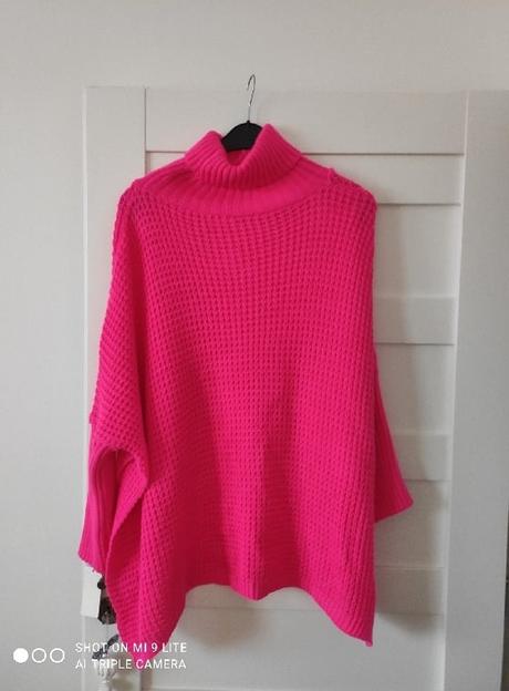 Ruzovy oversize rolak,