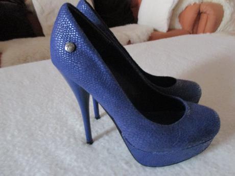 Znackove lodicky kitten velkost 37, 37