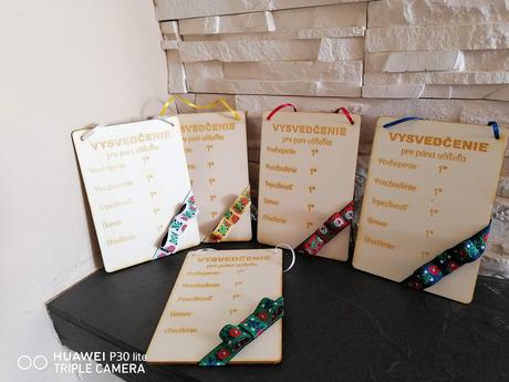 Folklórne vysvedčenie pre učiteľov - viac farieb, 