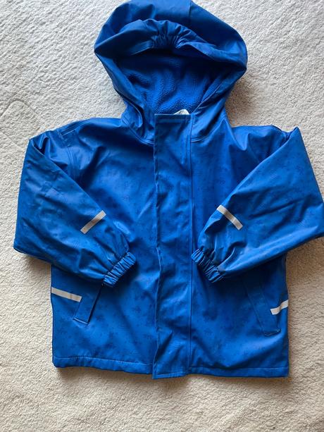 Pogumovaná bunda do dažďa, 110