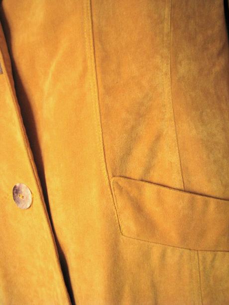 Žlté jarné sako, l