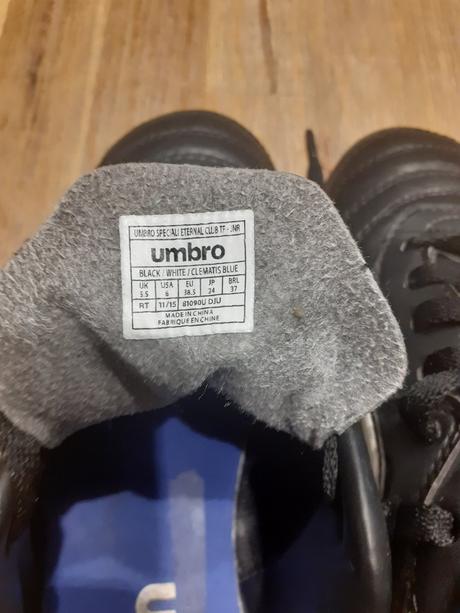 Halovky zn.umbro, umbro,38