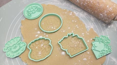 Romantic elegance - vykrajovačky v sete, 