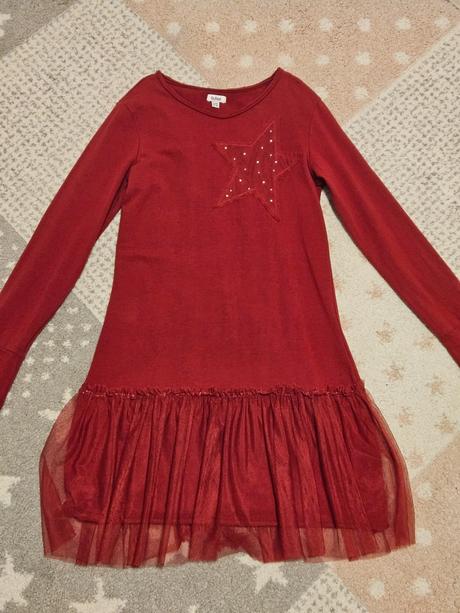 Vianočné šaty, 146