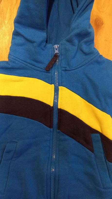 Mikina, authority,104