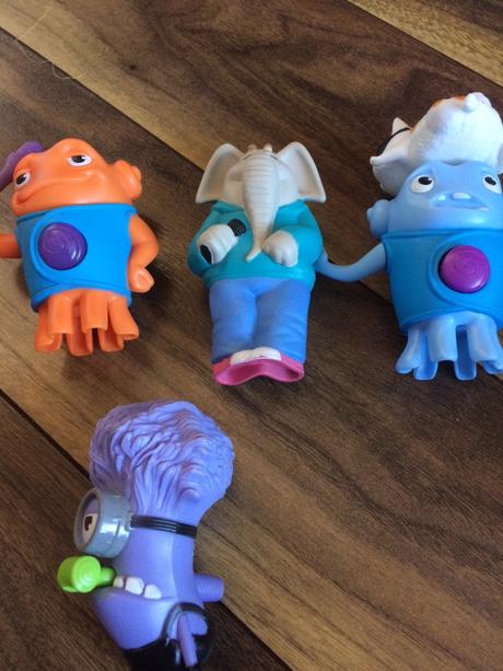 Postavicky vykonavajuce roznu cinnost,