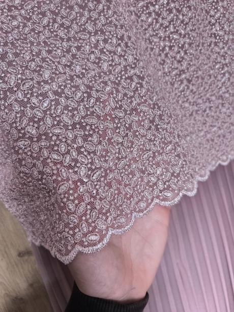 Spoločenské šaty, 40