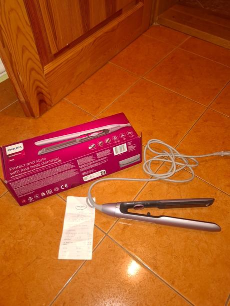 Žehlička na vlasy phlipis, 