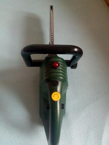 Bosch píla a skrutkovač,