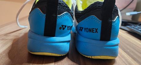 Halove tenisky yonex, 36
