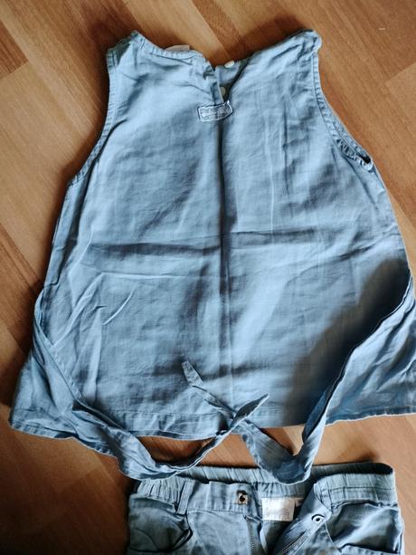 Bledomodrá dievčenská súprava, 104