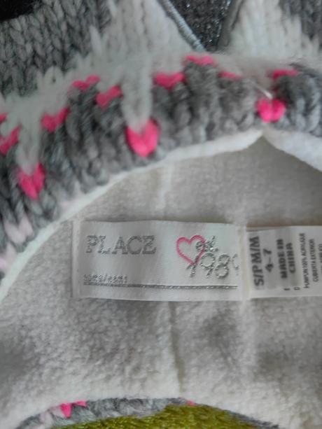 Raz oblečená čiapka so šálom, top stav, children's place,110