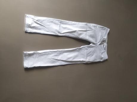 C118 biele  rifle, s