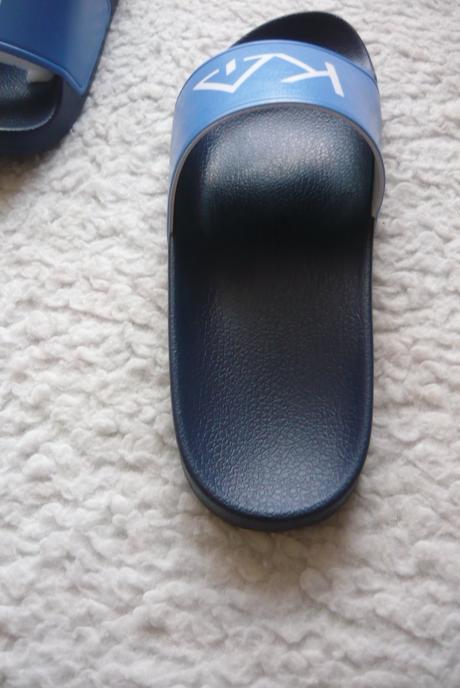 Nové kúpeľové šlapky, 39