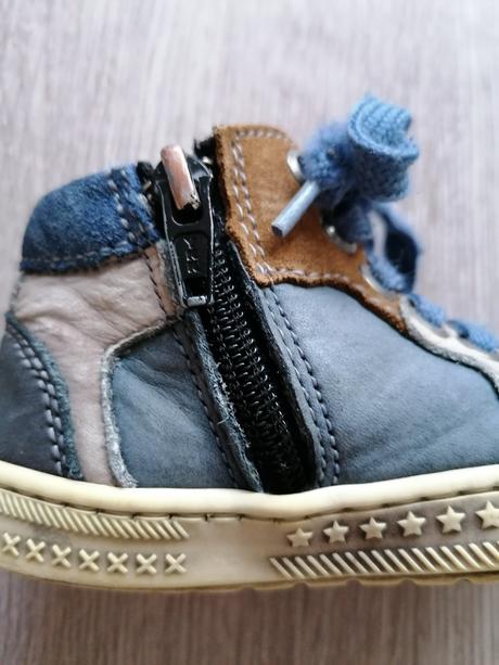 Prechodné topánocky, bambulini,23