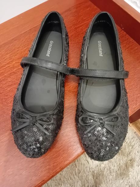 Sandalky, graceland,35