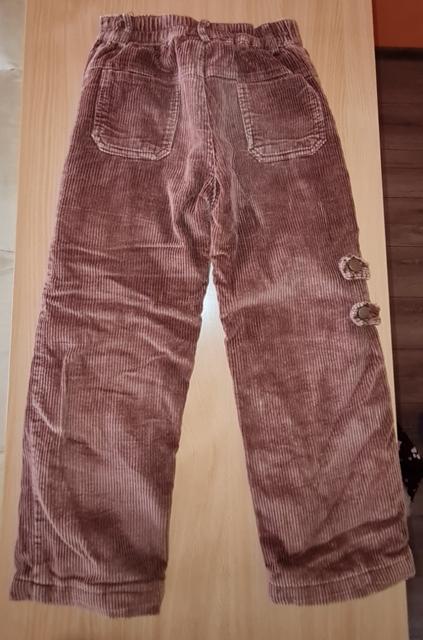 Hnedé menžestráky, 116