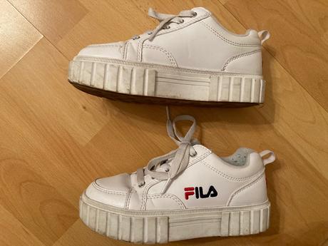 Topanky, fila,32