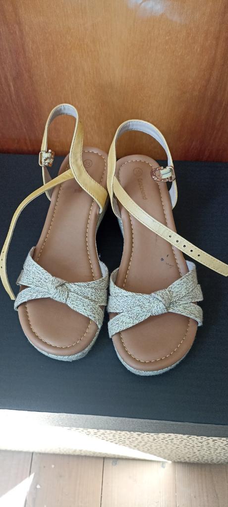 Sandálky, graceland,35